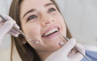 Slut med dårlige tænder hos erfaren tandlæge i Ringsted
